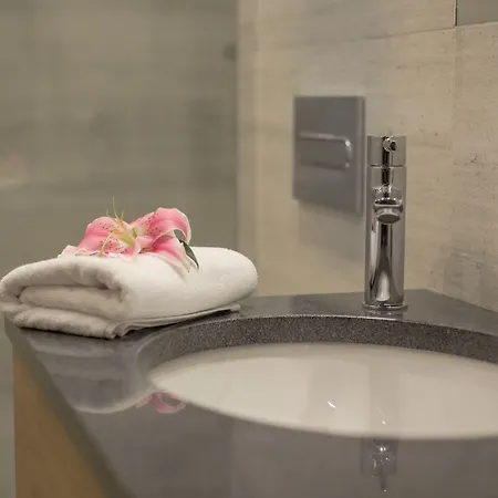 Hotel apartamentowy Citi Hotel's 4*